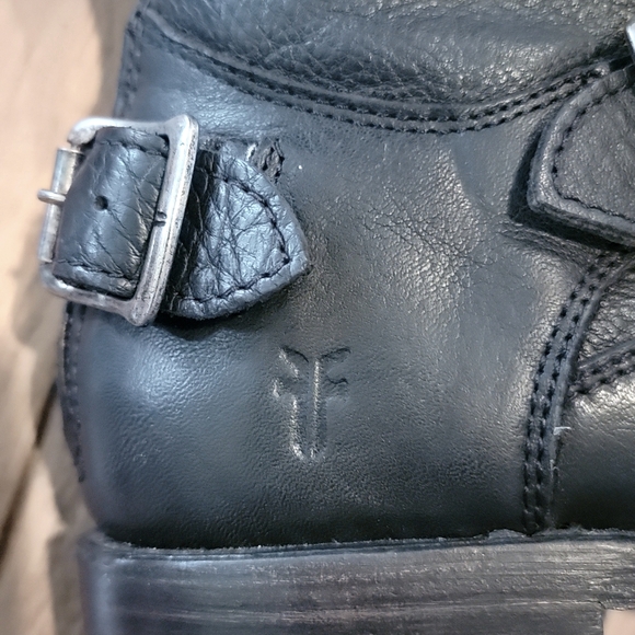 Frye Veronica Short Leather Back Zip Boots - Picture 11 of 14